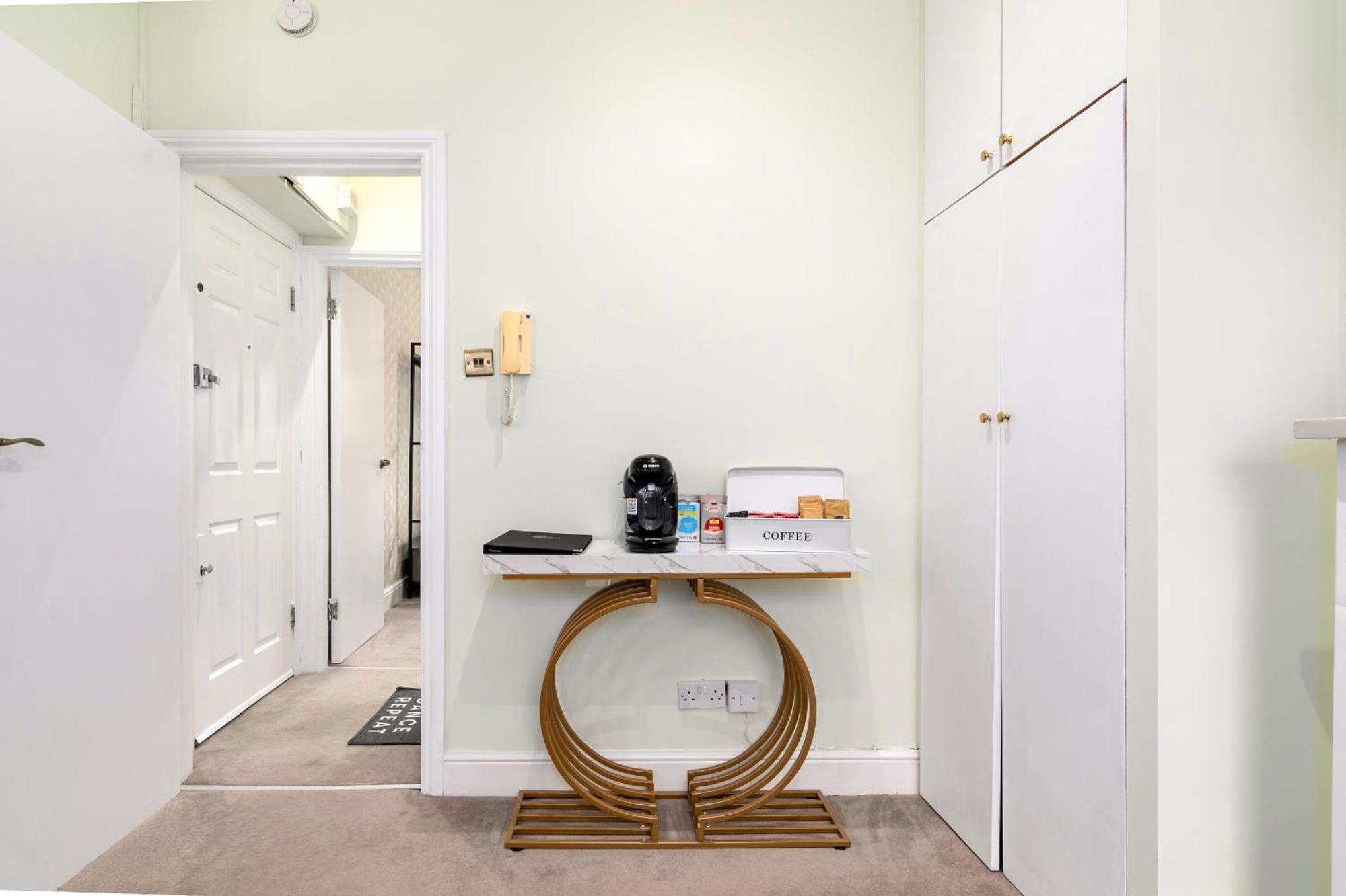 Cosy Flat 5 Min From Holland Park Station! London Leilighet Eksteriør bilde